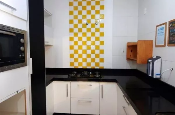 ALAMEDA PINHEIROS - Casa em Condomínio Com 3 Quartos, 1 Suíte e 2 Vagas