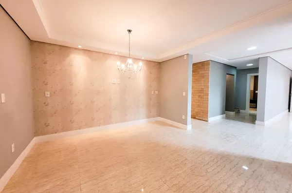 ALPHAVILLE IMBUIAS - Casa 4 Quartos, 2 Suítes, 600m², À Venda no Vivendas do Arvoredo
