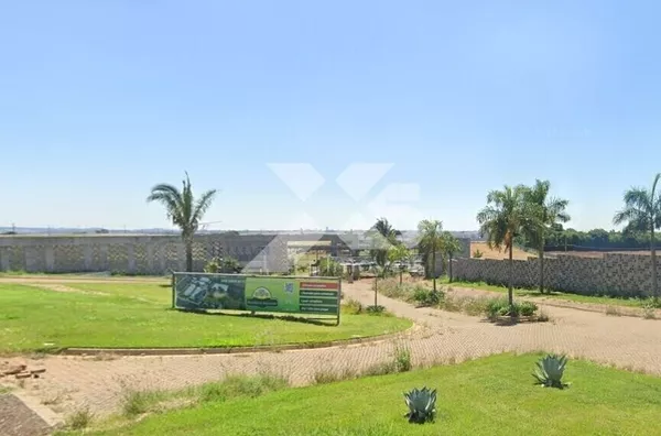 RESIDENCIAL MAANAIN - Terreno em Condomínio Fechado com 1590m²