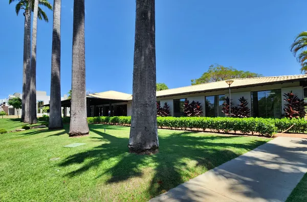 Casa Padrão no Condomínio Bella Vittá, com 3 quartos, sendo 1 suíte.