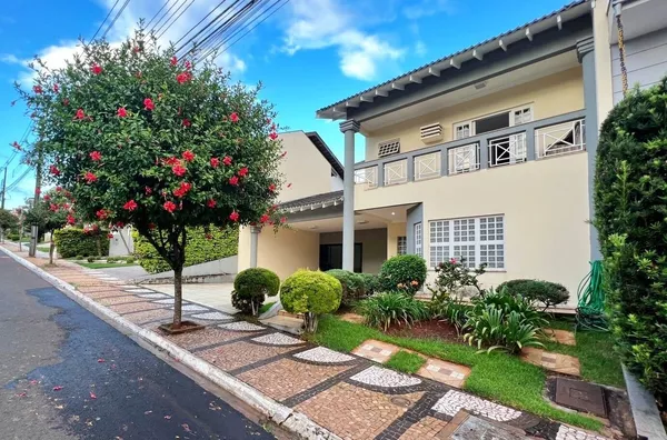 Sobrado 4 Quartos, À Venda no Terras de Santana II em Londrina