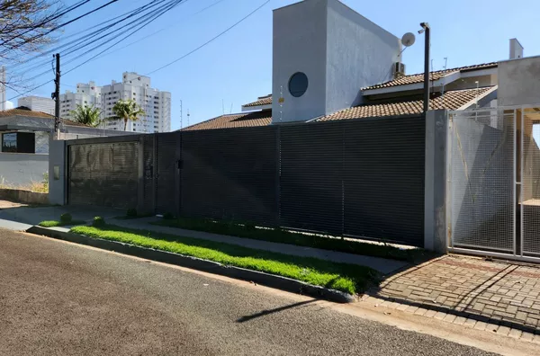 Sobrado À Venda no Jd. Alcântara, Com Piscina e Espaço Gourmet