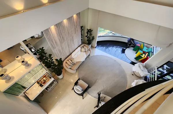 RECANTO DA PITANGUÁ - Casa em Condomínio À Venda com 514m² de Área Construída, 832m² de Terreno.