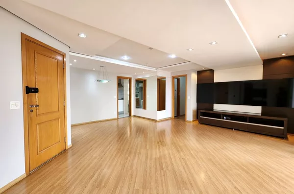 Apartamento a venda em Gleba Palhano, 03 Quartos, sendo 02 suítes, Londrina Pr.