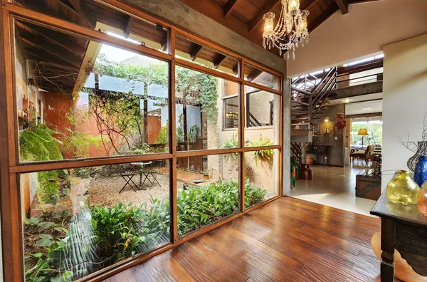 CASA À VENDA no Jd. Colina Verde em Londrina-Pr