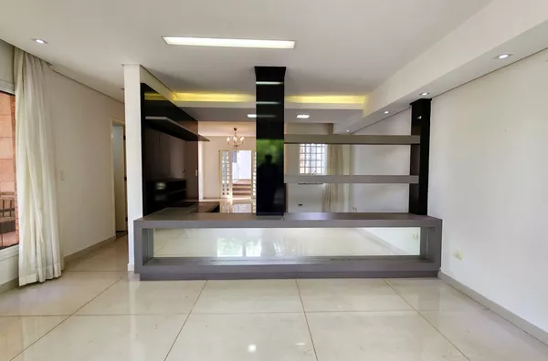 ASPEN PARK - Sobrado 4 Quartos, 1 Suíte Master, À Venda no Bairro Aeroporto