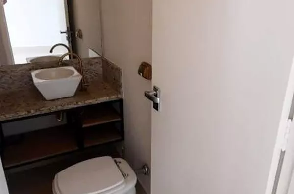 ALAMEDA PINHEIROS - Casa em Condomínio Com 3 Quartos, 1 Suíte e 2 Vagas