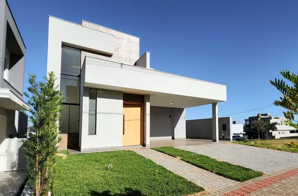 TAUÁ TANGARÁ - Casa 3 Quartos, 3 Suítes, 152m² À Venda no Parque Tauá