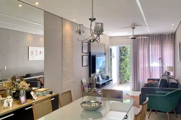 Casa em Condomínio com 03 Quartos, sendo 01 suíte à venda na zona sul .