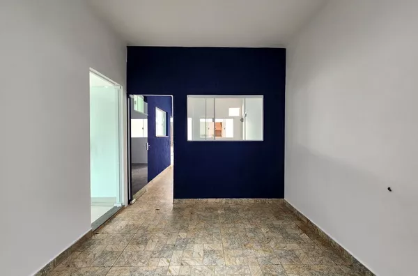 SOBRADO - 252m² de Terreno, 304m² de Construção, À Venda no Guanabara