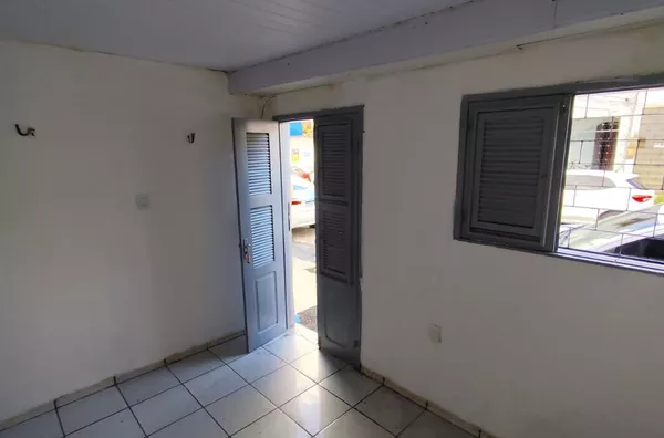OPORTUNIDADE NA PARQUELÂNDIA: CASA COMPACTA E BEM LOCALIZADA!