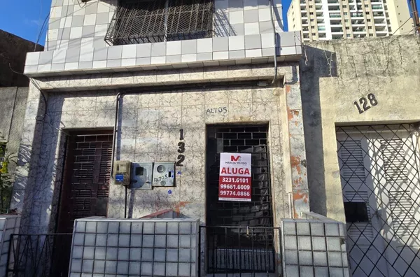 Apartamento na rua Aracati localizado no bairro Benfica, com 1/ quarto, banheiro, cozinha e sala 