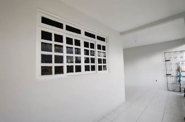 Casa para alugar com 2 suítes e 1 vaga de garagem - São Gerardo - Fortaleza-CE. - Foto 1