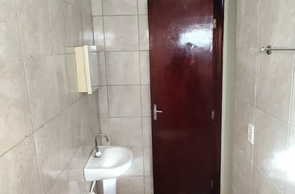 Casa C/ 03 Quartos sendo 02 Suítes No Bairro Damas Em Fortaleza. - Foto 16