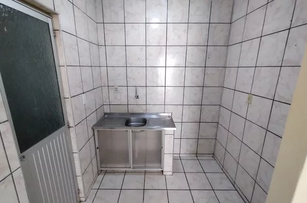 Kitnet para Alugar com 01 quarto/sala na Parquelândia em Fortaleza/CE
