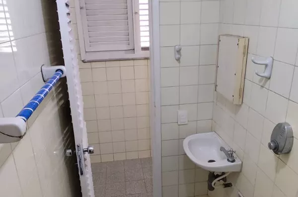 Banheiro da dependência