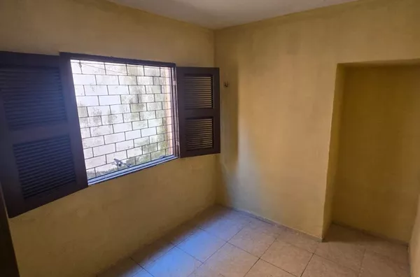 Casa para aluguel com  2 quartos ( sendo 01suíte), Rodolfo Teófilo, Fortaleza/CE
