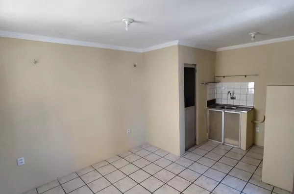 Kitnet para Alugar com 01 quarto/sala na Parquelândia em Fortaleza/CE