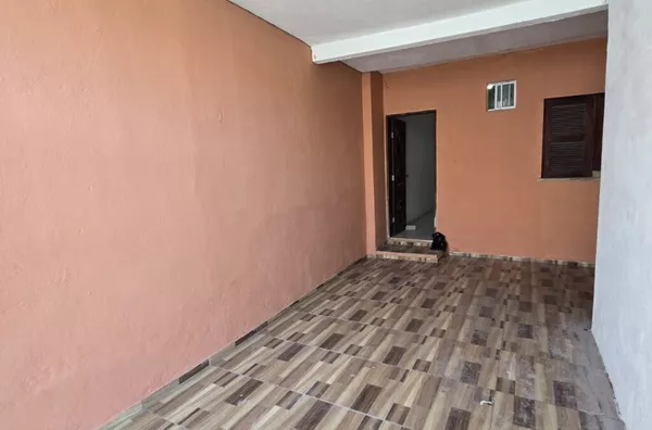 Casa para alugar com 2 quartos (sendo 1 suíte) no Benfica em Fortaleza-CE