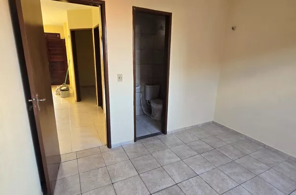 Casa para alugar com 02 quartos (sendo 01 suíte) no Rodolfo Teófilo em Fortaleza/CE