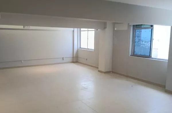 Sala comercial para aluguar, com 87 m² no Centro de Fortaleza/CE