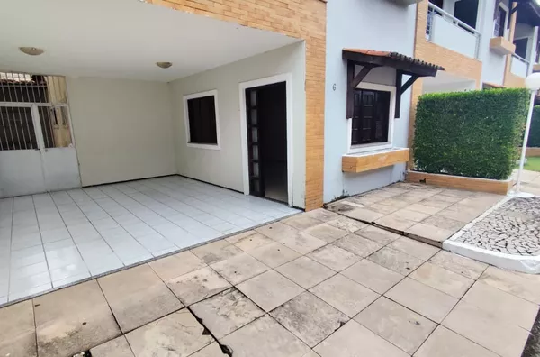 Casa em condomínio para , 4 quarto(s),  Sapiranga-coité, Fortaleza