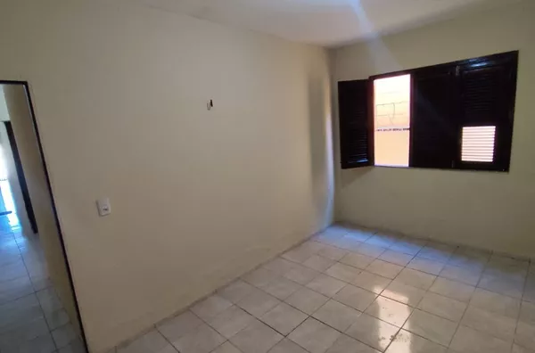 Casa C/ 03 Quartos sendo 02 Suítes No Bairro Damas Em Fortaleza. - Foto 14