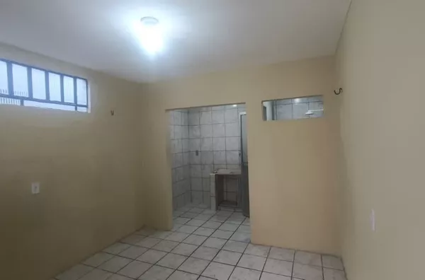 Kitnet para Alugar com 01 banheiro na Parquelândia em Fortaleza. - Foto 4