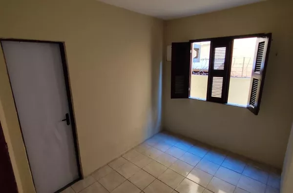 Casa C/ 03 Quartos sendo 02 Suítes No Bairro Damas Em Fortaleza. - Foto 12