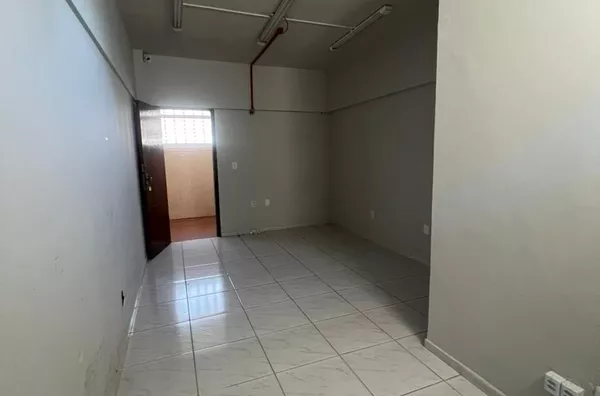 Sala comercial para aluguel,  com 18m² no centro de Fortaleza