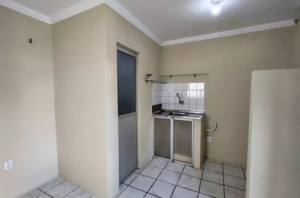 Kitnet P/ Alugar C/ 01 Quarto na Parquelândia em Fortaleza - Foto 6