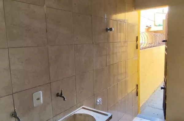 Casa C/ 03 Quartos sendo 02 Suítes No Bairro Damas Em Fortaleza. - Foto 8