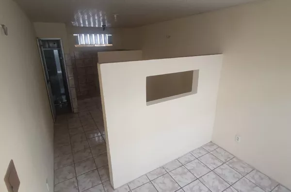 Kitnet para Alugar com 01 banheiro na Parquelândia em Fortaleza. - Foto 5