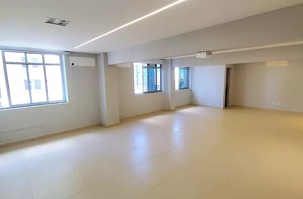 Sala comercial para aluguar, com 87 m² no Centro de Fortaleza/CE