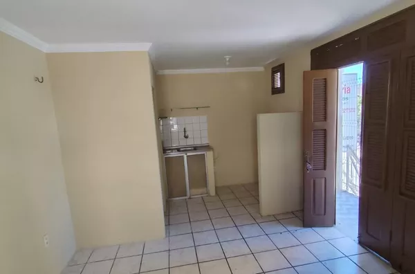 Kitnet para Alugar com 01 quarto/sala na Parquelândia em Fortaleza/CE