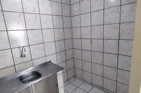 Kitnet para Alugar com 01 quarto/sala na Parquelândia em Fortaleza/CE