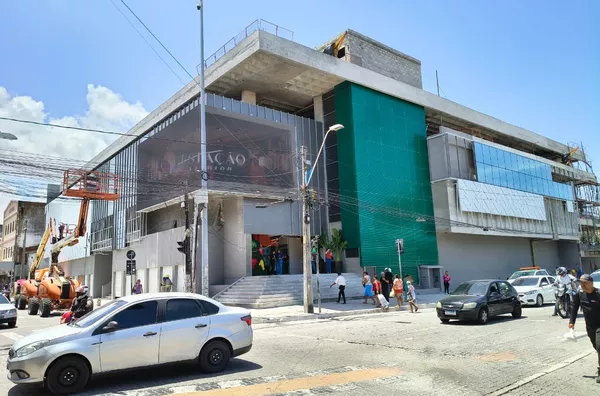 Box para alugar, com 5,08 m² no Estação Fashion.