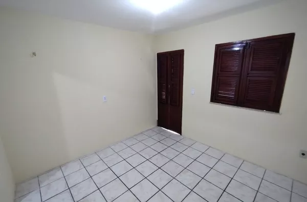 Kitnet P/ Alugar C/ 01 Quarto na Parquelândia em Fortaleza - Foto 4