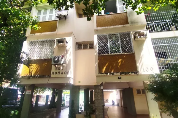 Apartamento com 4 quartos, 4 banheiros, 1/cozinha, sala, varanda. Fortaleza- CE