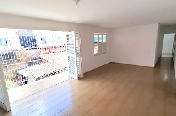Apartamento para alugar com 03 Quartos (sendo 01 suíte) no Joaquim Távora em Fortaleza/CE.