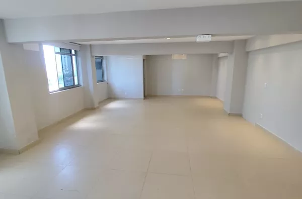 Sala comercial para aluguar, com 87 m² no Centro de Fortaleza/CE