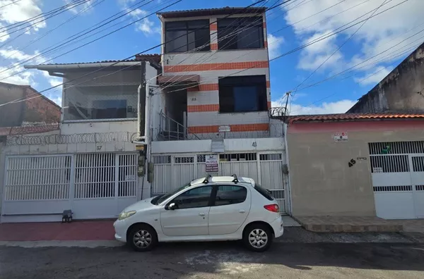 Casa para alugar com 2 quartos na Parquelândia em Fortaleza/CE
