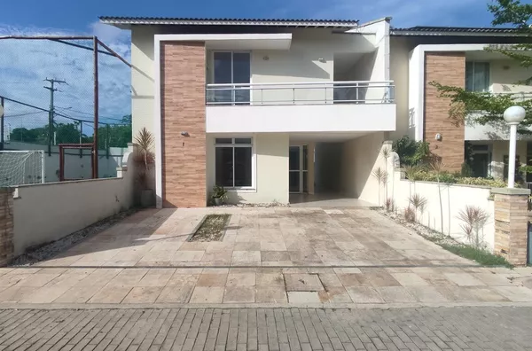 Casa Duplex em Condomínio Para Venda,  Lagoa Redonda, Fortaleza. - Foto 1