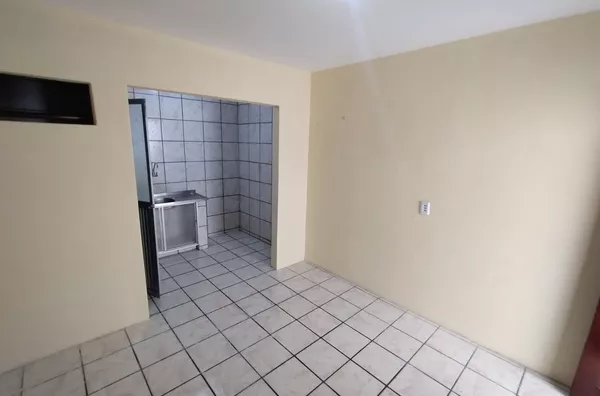 Kitnet para Alugar com 01 quarto/sala na Parquelândia em Fortaleza/CE