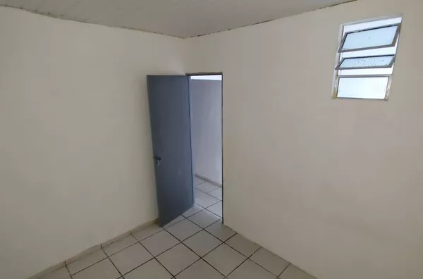 OPORTUNIDADE NA PARQUELÂNDIA: CASA COMPACTA E BEM LOCALIZADA!