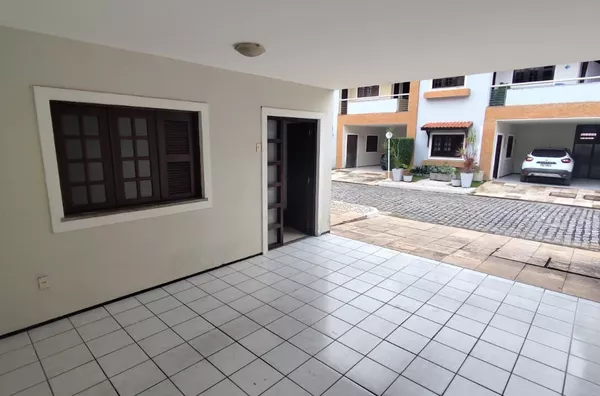 Casa em condomínio para aluguel,  Sapiranga-coité, Fortaleza-CE