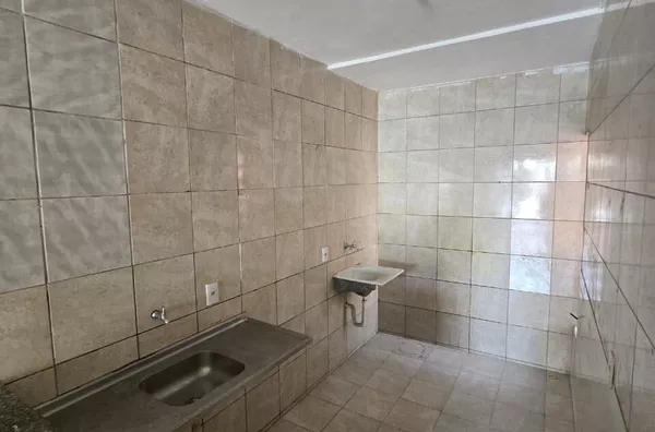 Casa para aluguel com  2 quartos ( sendo uma suíte), Rodolfo Teófilo, Fortaleza/CE