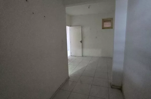 Casa para alugar com 2 quartos (sendo 1 suíte) no Benfica em Fortaleza-CE