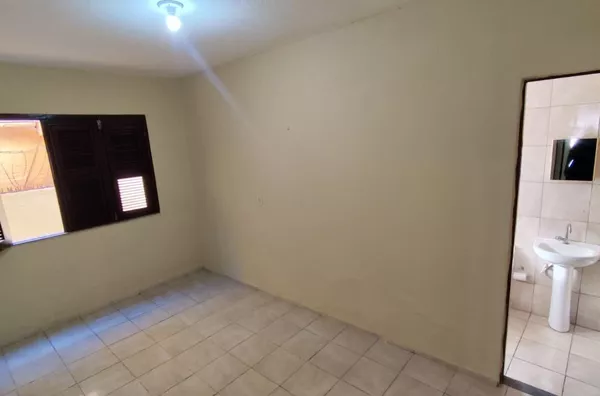 Casa C/ 03 Quartos sendo 02 Suítes No Bairro Damas Em Fortaleza. - Foto 15