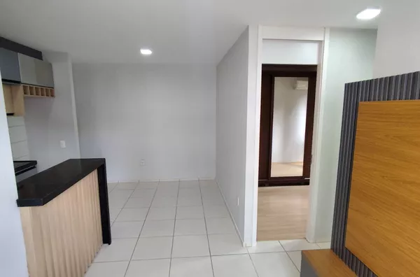 Apartamento para alugar com 02 quartos (sendo 01 suíte) no Eusébio/CE